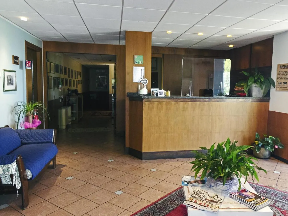 Hotel Funivia Laveno-Mombello 3*,  Italy