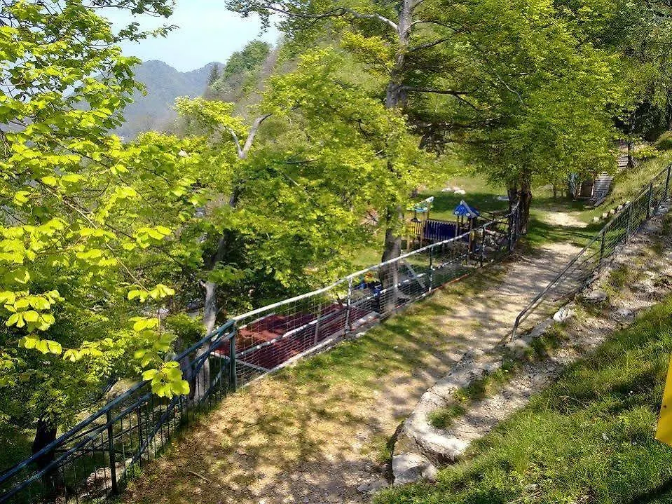 Hotel Funivia Laveno-Mombello