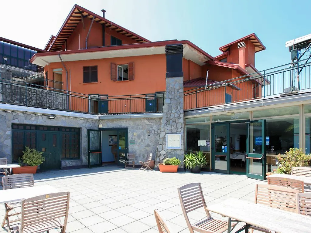 Hotel Funivia Laveno-Mombello 3*,