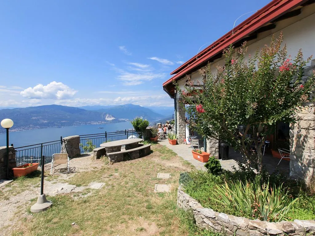Hotel Funivia Laveno-Mombello 3*,