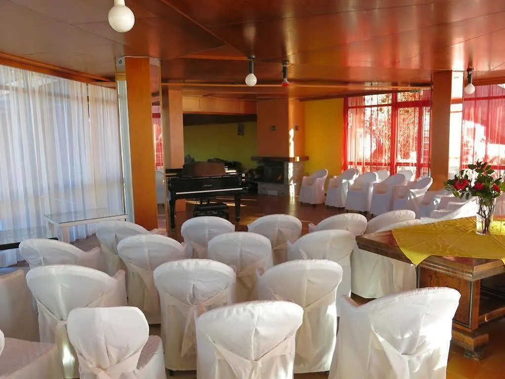 Hotel Funivia Laveno-Mombello